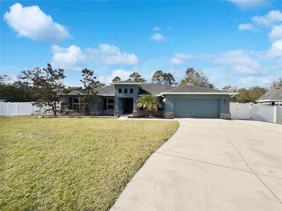 На продажу: $646,000 (4 спален, 3 ванн, 2277 Квадратных фут)