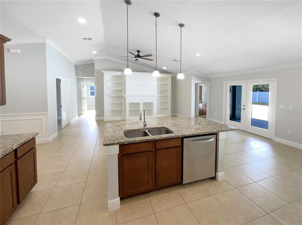 На продажу: $646,000 (4 спален, 3 ванн, 2277 Квадратных фут)