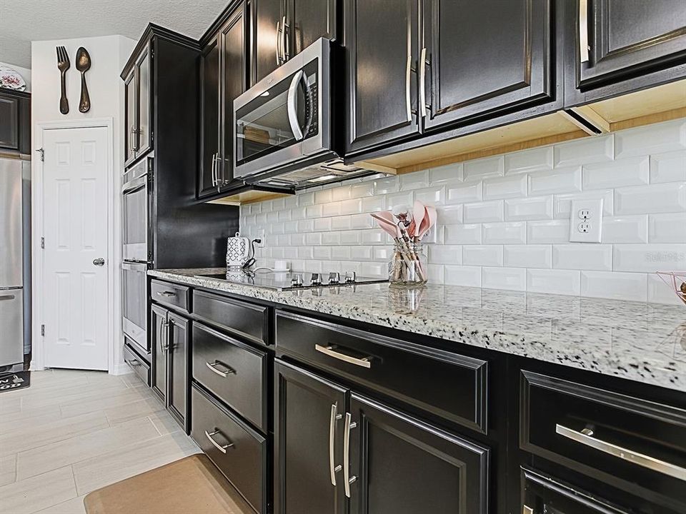 For Sale: $899,900 (4 beds, 3 baths, 2946 Square Feet)