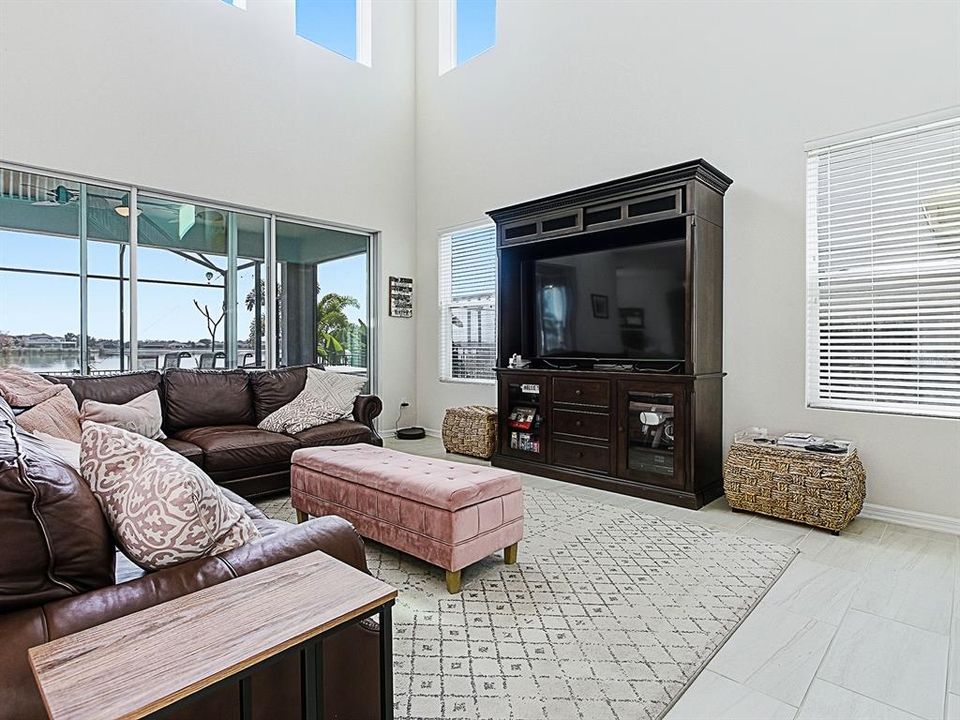 For Sale: $899,900 (4 beds, 3 baths, 2946 Square Feet)