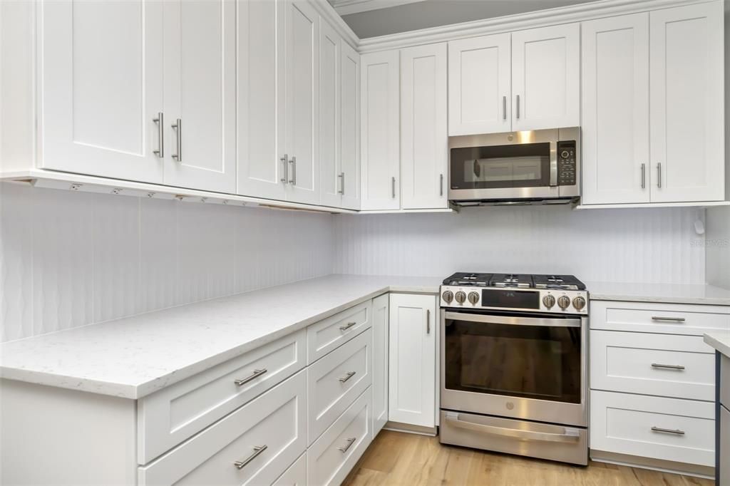 待售: $665,000 (3 贝兹, 3 浴室, 2306 平方英尺)