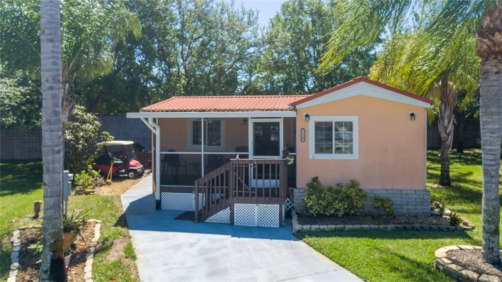 For Sale: $294,900 (1 beds, 1 baths, 864 Square Feet)