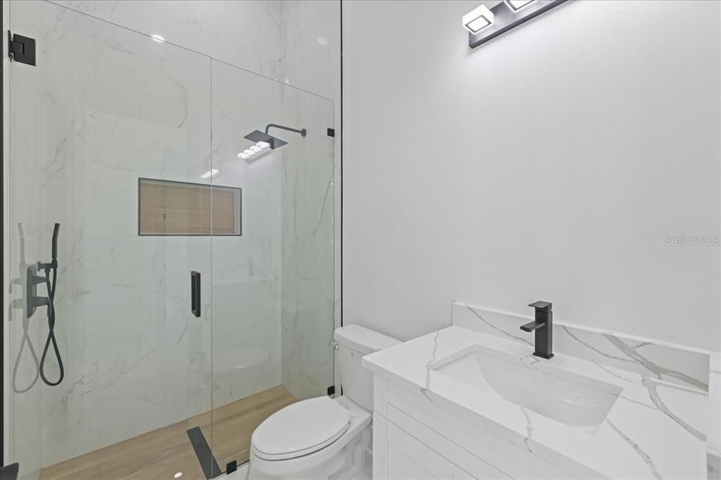 待售: $415,000 (3 贝兹, 4 浴室, 2097 平方英尺)