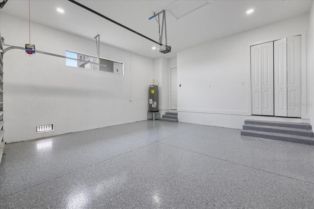 待售: $415,000 (3 贝兹, 4 浴室, 2097 平方英尺)