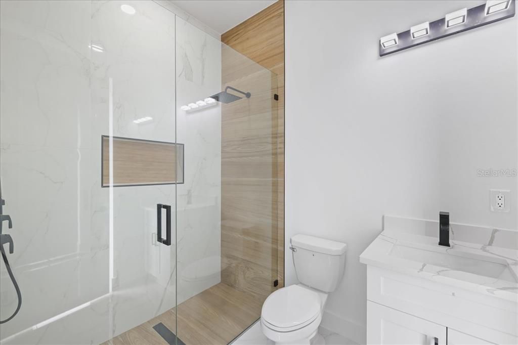 待售: $415,000 (3 贝兹, 4 浴室, 2097 平方英尺)