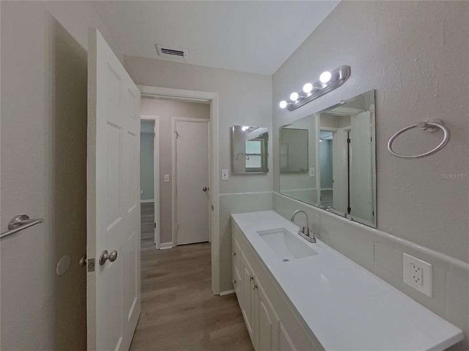 出租: $2,600 (3 贝兹, 2 浴室, 1188 平方英尺)