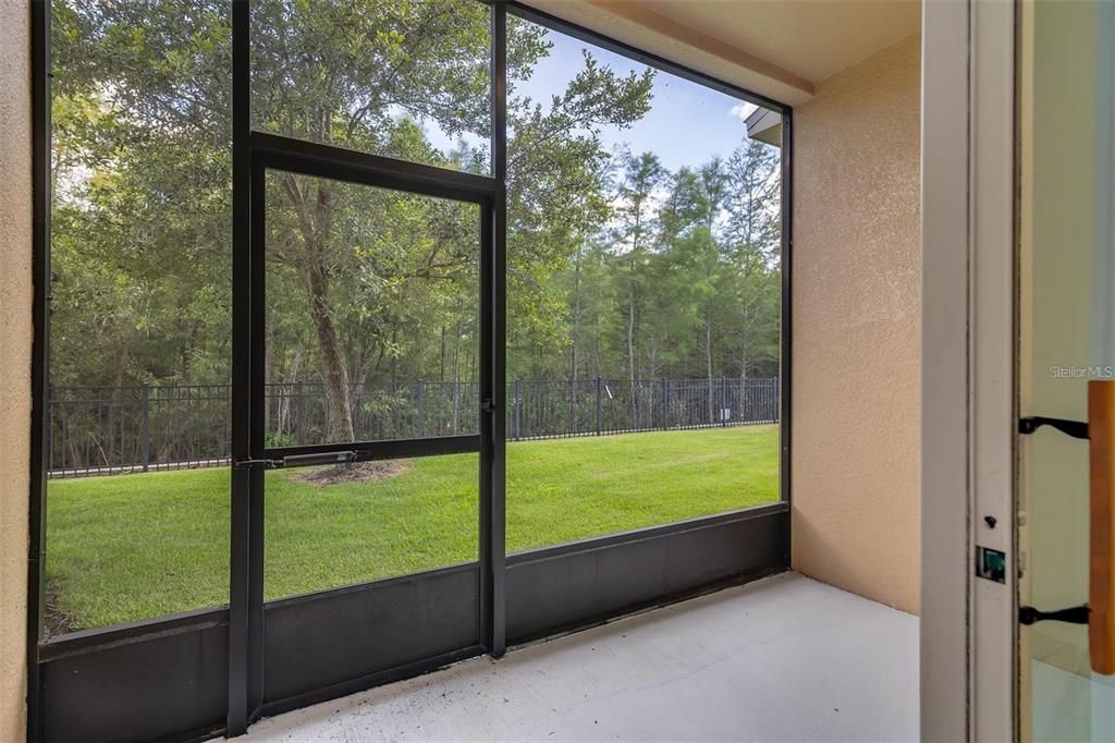 For Sale: $380,000 (3 beds, 2 baths, 2319 Square Feet)