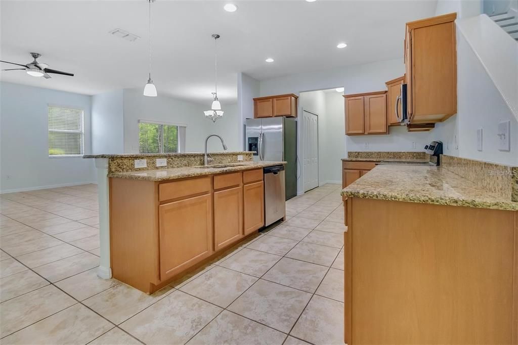 For Sale: $380,000 (3 beds, 2 baths, 2319 Square Feet)