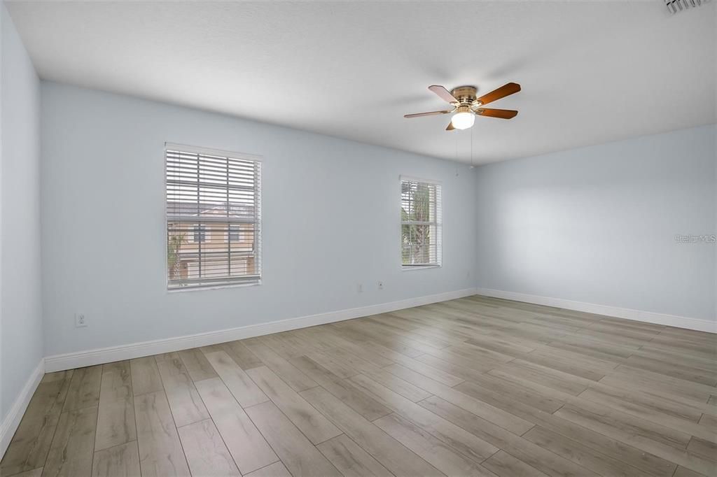 For Sale: $380,000 (3 beds, 2 baths, 2319 Square Feet)