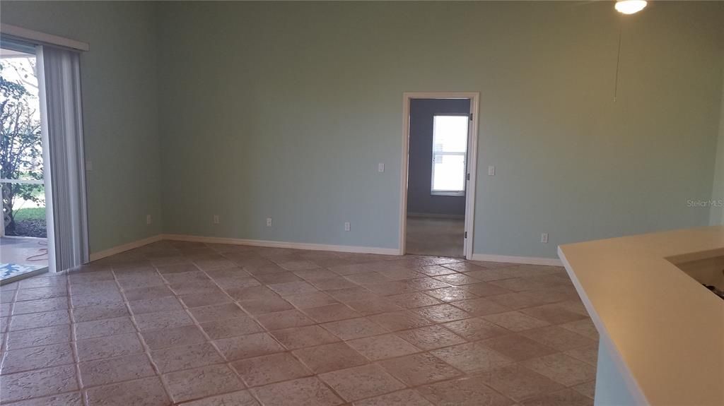 出租: $3,000 (3 贝兹, 2 浴室, 1646 平方英尺)