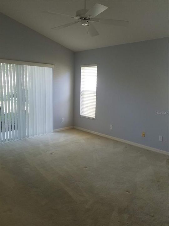 出租: $3,000 (3 贝兹, 2 浴室, 1646 平方英尺)