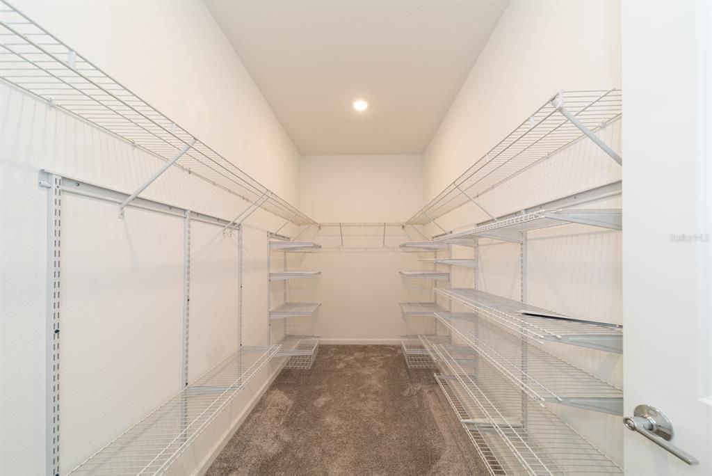 For Sale: $590,000 (4 beds, 3 baths, 2274 Square Feet)