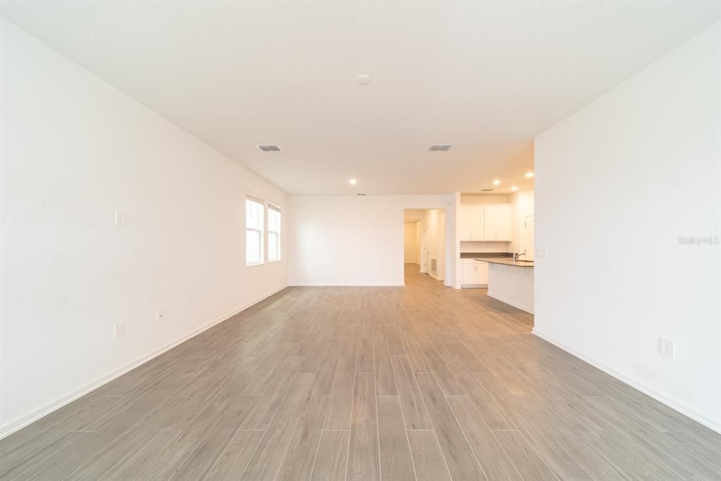 For Sale: $590,000 (4 beds, 3 baths, 2274 Square Feet)