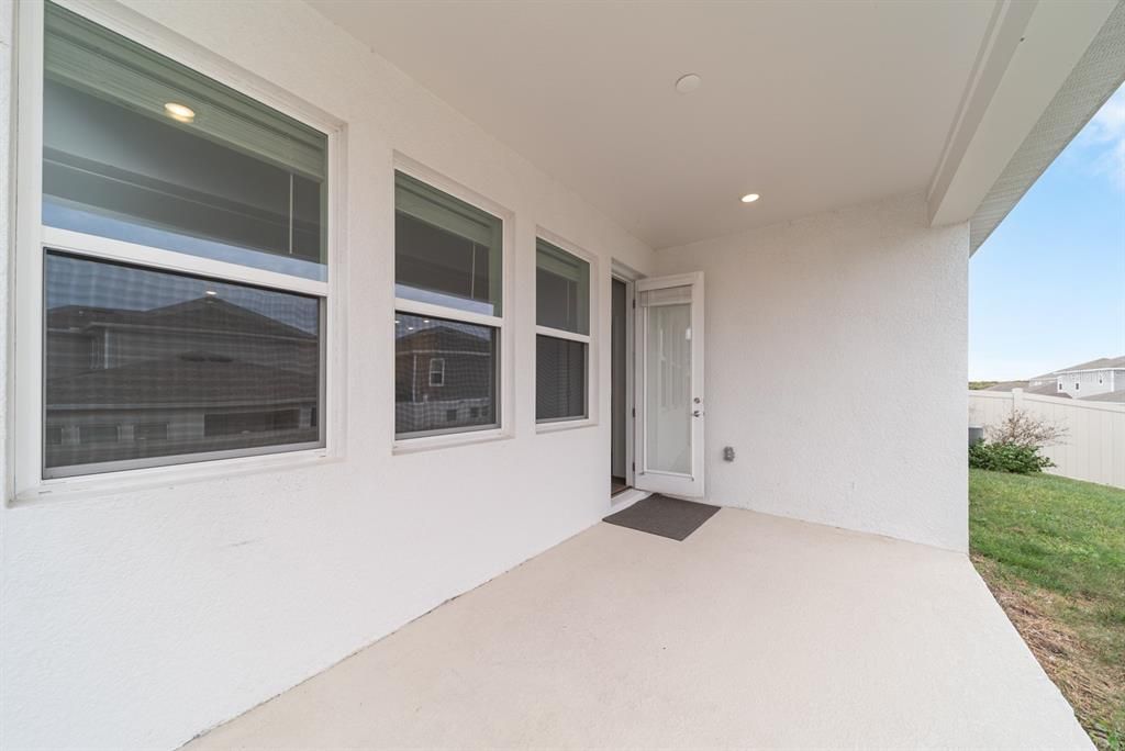 For Sale: $590,000 (4 beds, 3 baths, 2274 Square Feet)