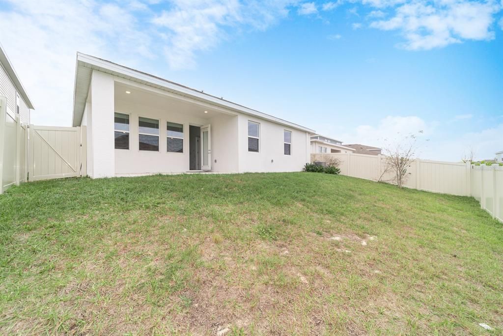 For Sale: $590,000 (4 beds, 3 baths, 2274 Square Feet)