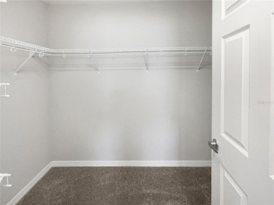 En Venta: $355,000 (4 camas, 2 baños, 1686 Pies cuadrados)