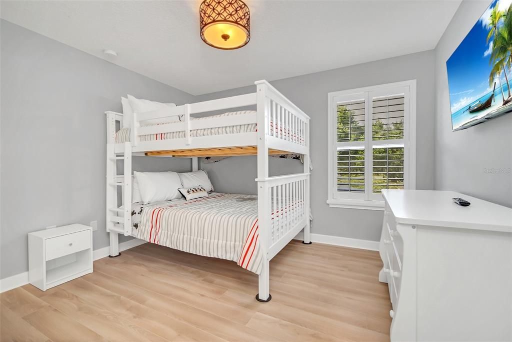 На продажу: $498,000 (5 спален, 4 ванн, 2491 Квадратных фут)