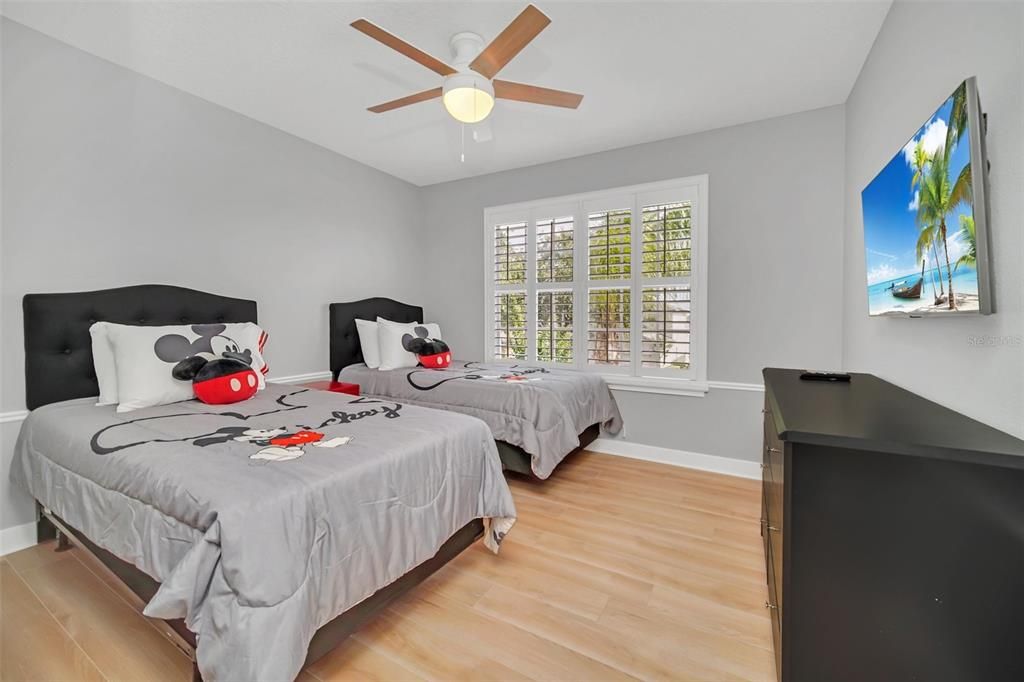 На продажу: $498,000 (5 спален, 4 ванн, 2491 Квадратных фут)