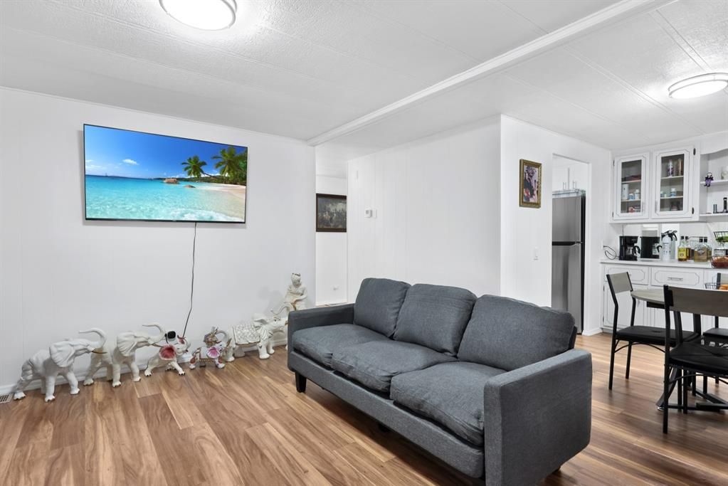 Activo con contrato: $84,500 (2 camas, 2 baños, 864 Pies cuadrados)
