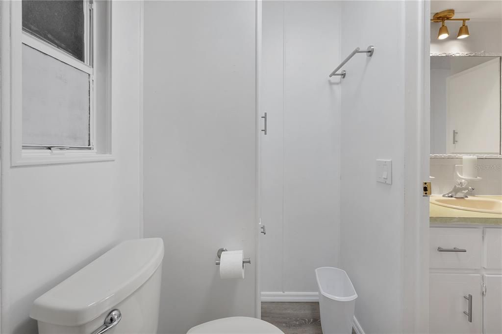 Activo con contrato: $84,500 (2 camas, 2 baños, 864 Pies cuadrados)