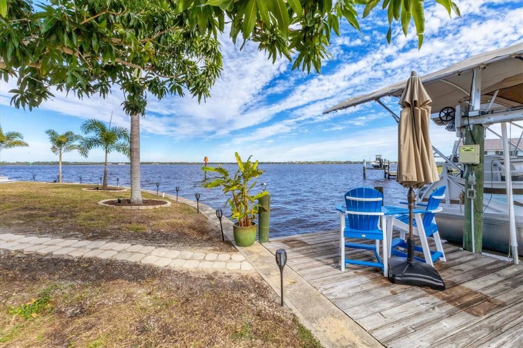 待售: $1,499,999 (4 贝兹, 4 浴室, 2524 平方英尺)