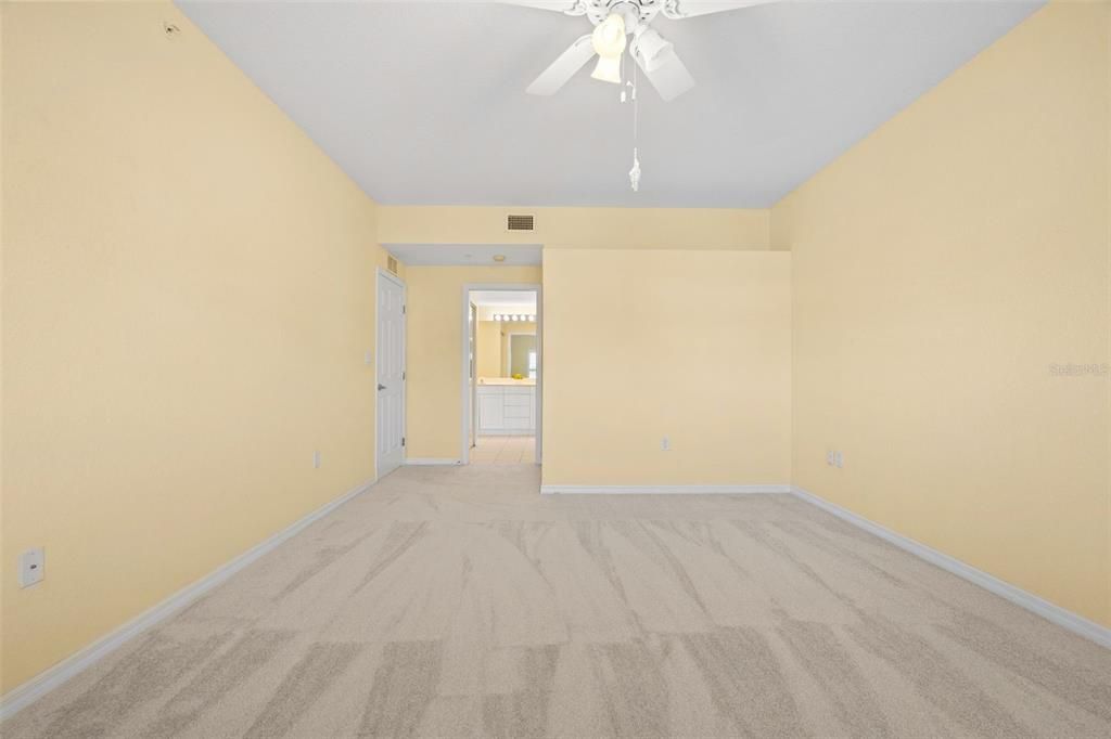 待售: $250,000 (2 贝兹, 2 浴室, 1320 平方英尺)