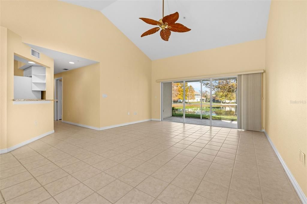 待售: $250,000 (2 贝兹, 2 浴室, 1320 平方英尺)