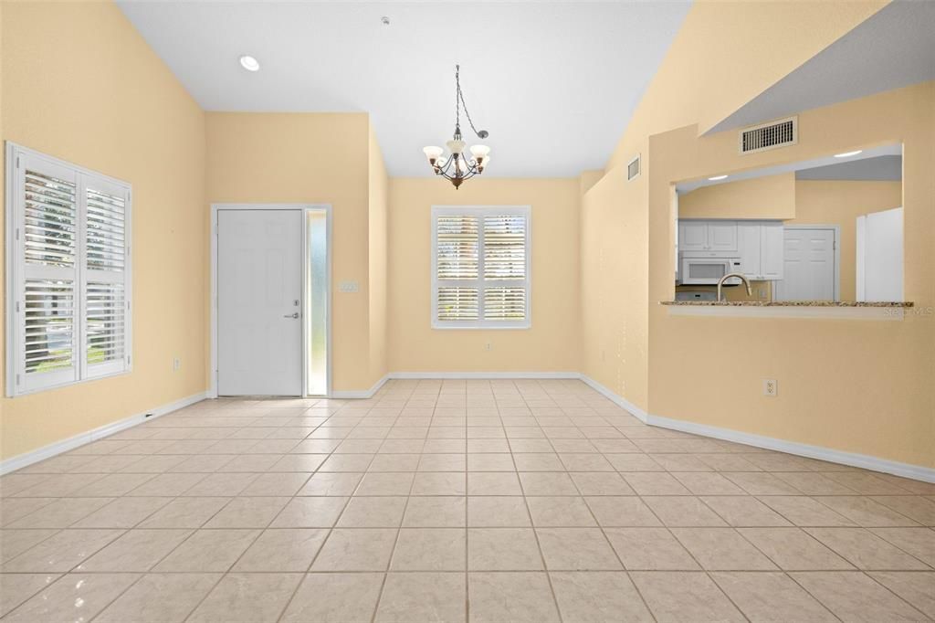 待售: $250,000 (2 贝兹, 2 浴室, 1320 平方英尺)