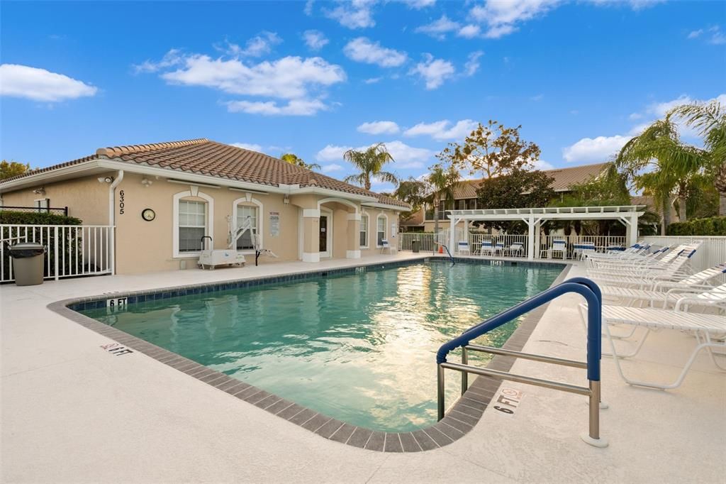 待售: $250,000 (2 贝兹, 2 浴室, 1320 平方英尺)