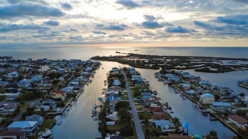 For Sale: $379,000 (2 beds, 2 baths, 1605 Square Feet)