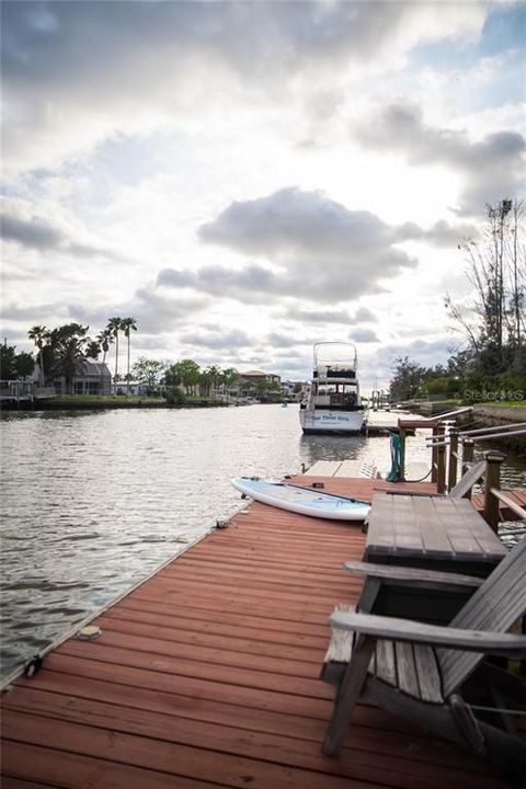 For Sale: $379,000 (2 beds, 2 baths, 1605 Square Feet)