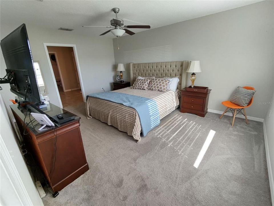 На продажу: $348,000 (4 спален, 2 ванн, 1935 Квадратных фут)