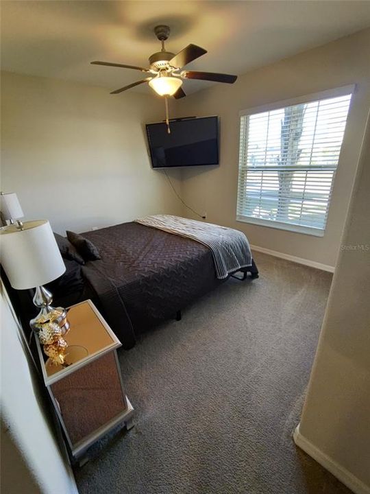 На продажу: $348,000 (4 спален, 2 ванн, 1935 Квадратных фут)