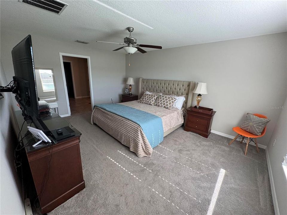 На продажу: $348,000 (4 спален, 2 ванн, 1935 Квадратных фут)