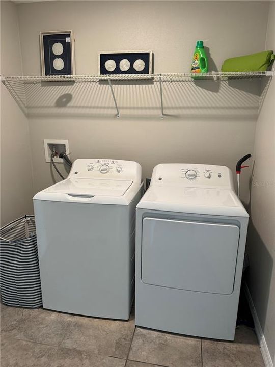 На продажу: $348,000 (4 спален, 2 ванн, 1935 Квадратных фут)