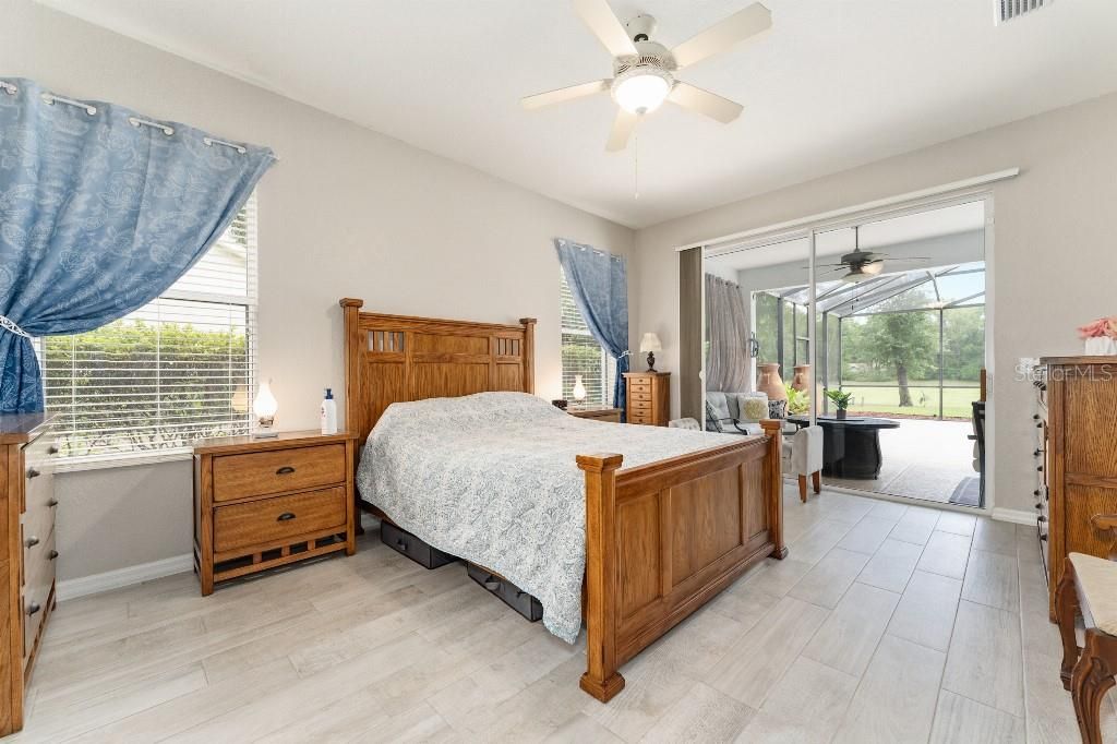 En Venta: $489,000 (3 camas, 2 baños, 2121 Pies cuadrados)