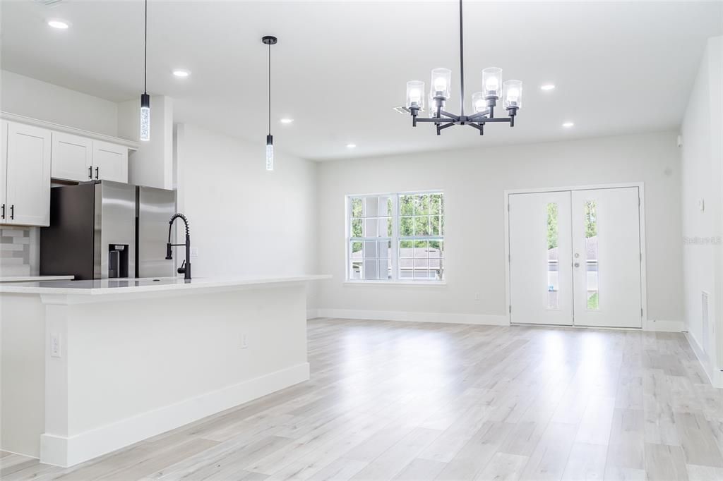 En Venta: $278,900 (3 camas, 2 baños, 1529 Pies cuadrados)