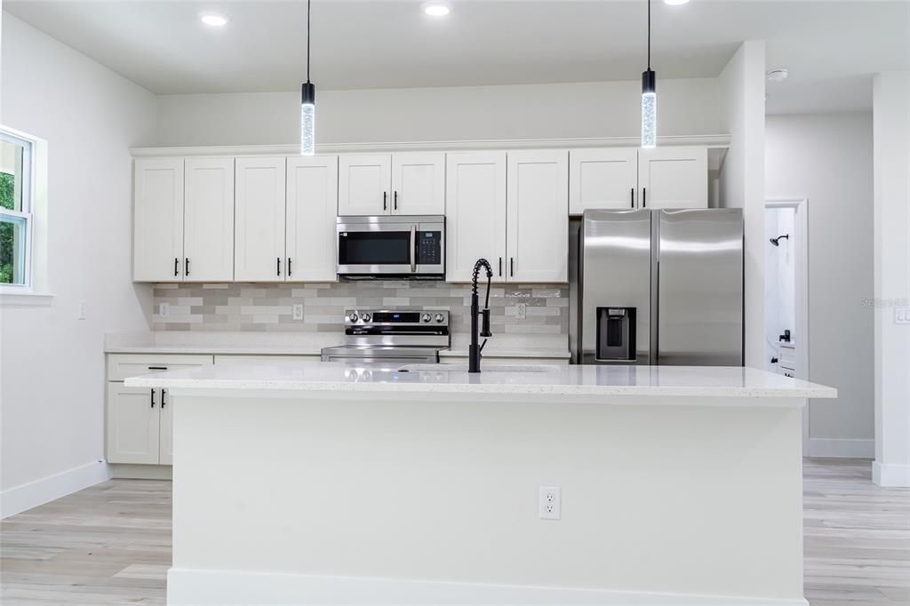 En Venta: $278,900 (3 camas, 2 baños, 1529 Pies cuadrados)