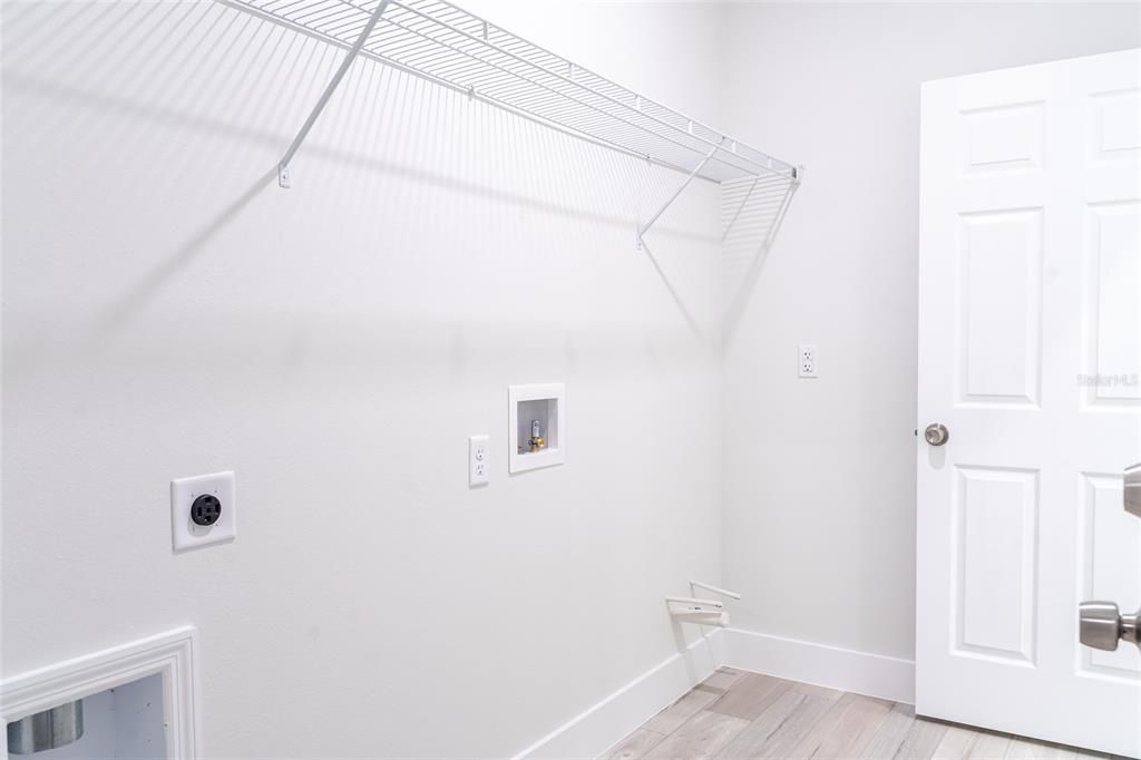 En Venta: $278,900 (3 camas, 2 baños, 1529 Pies cuadrados)