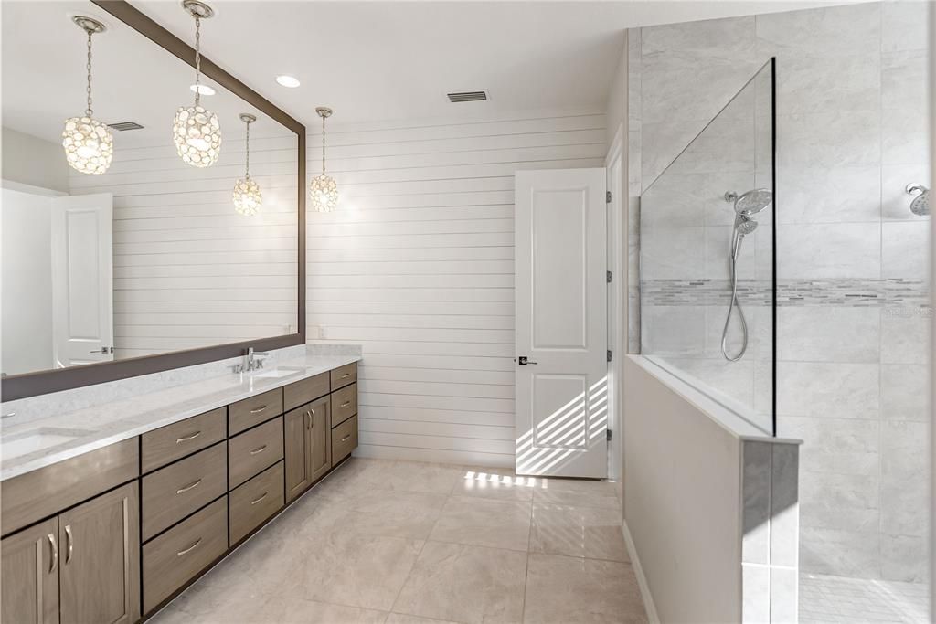 На продажу: $1,600,000 (4 спален, 3 ванн, 2850 Квадратных фут)