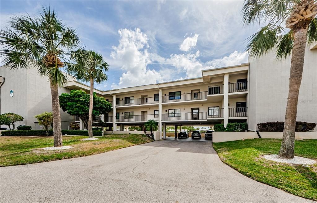 En Venta: $424,900 (2 camas, 2 baños, 1399 Pies cuadrados)