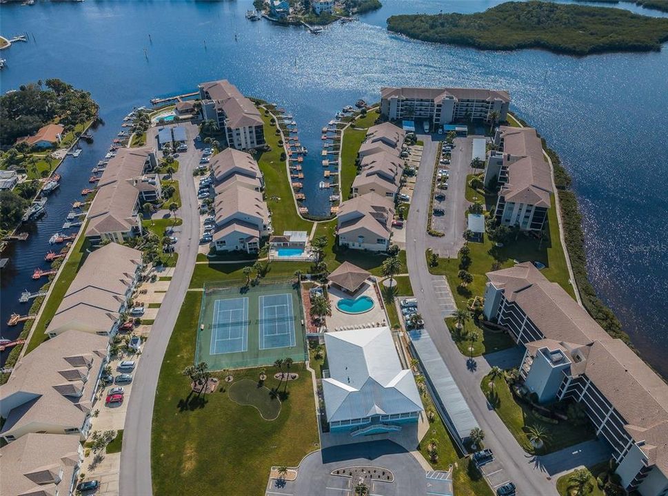 En Venta: $424,900 (2 camas, 2 baños, 1399 Pies cuadrados)