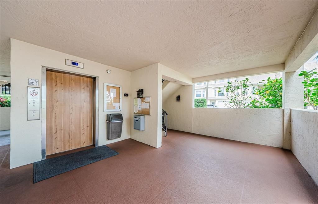 En Venta: $424,900 (2 camas, 2 baños, 1399 Pies cuadrados)