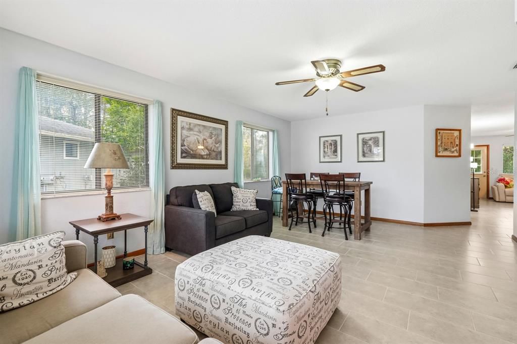 For Sale: $265,000 (2 beds, 2 baths, 1415 Square Feet)