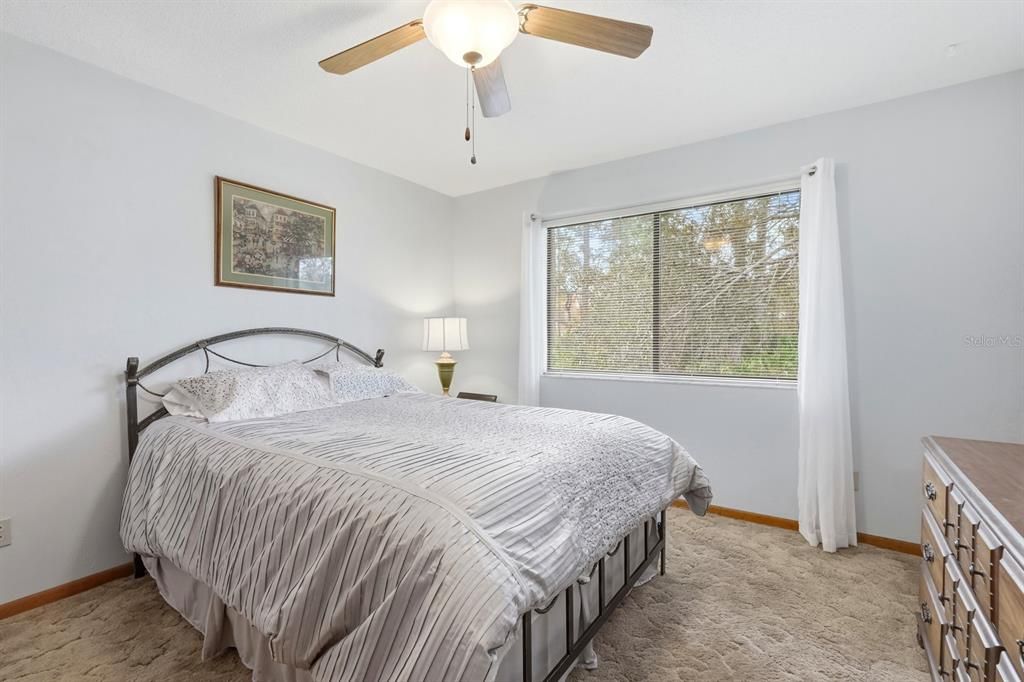 For Sale: $265,000 (2 beds, 2 baths, 1415 Square Feet)