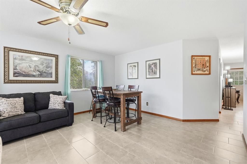 For Sale: $265,000 (2 beds, 2 baths, 1415 Square Feet)