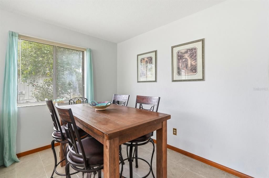 For Sale: $265,000 (2 beds, 2 baths, 1415 Square Feet)