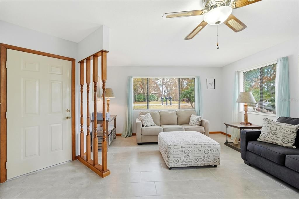 For Sale: $265,000 (2 beds, 2 baths, 1415 Square Feet)