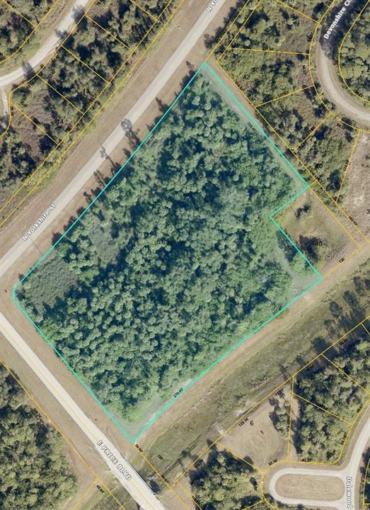 На продажу: $850,000 (5.84 acres)