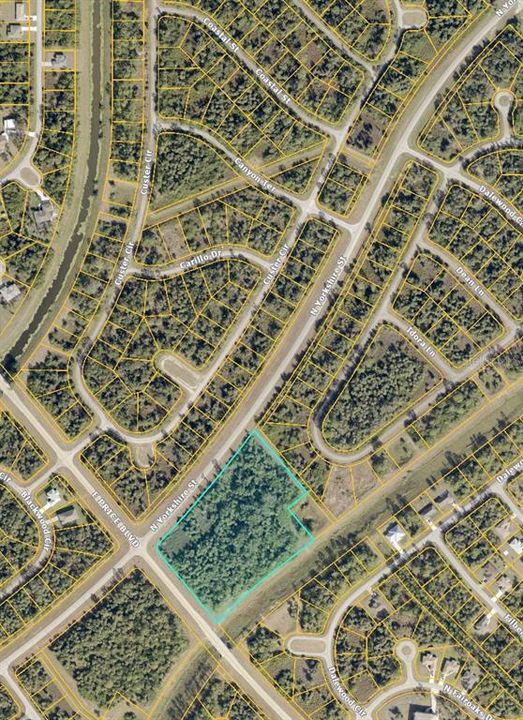На продажу: $850,000 (5.84 acres)